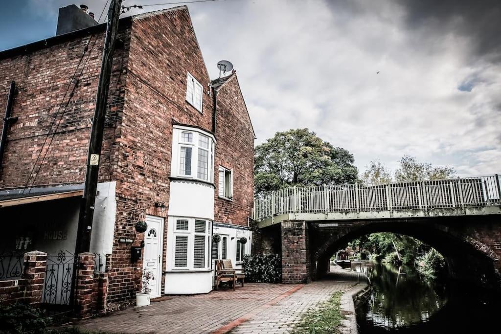 Hidden Gem Canal Facing Retreat With Lovely Walks Hopwas Buitenkant foto